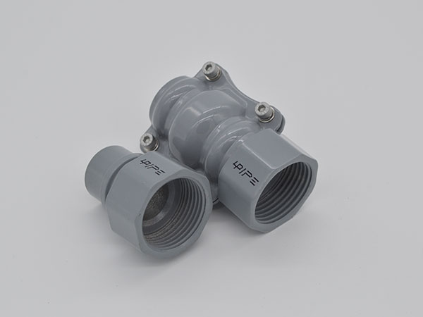 Conector fêmea