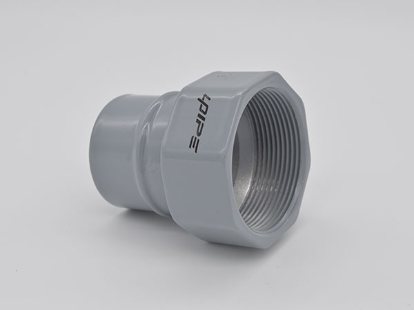 Conector fêmea