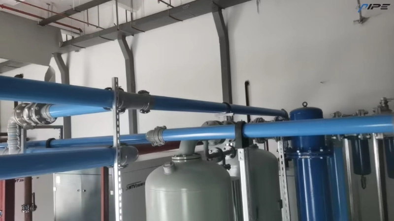 Tubo azul para distribuição de ar comprimido